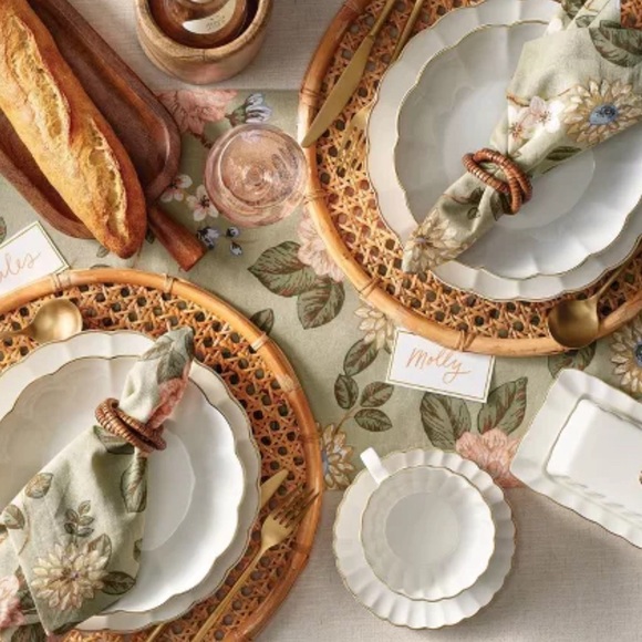 🌴Classy Threshold White and Gold Ribbed Stoneware Butter Dish - Picture 13 of 13